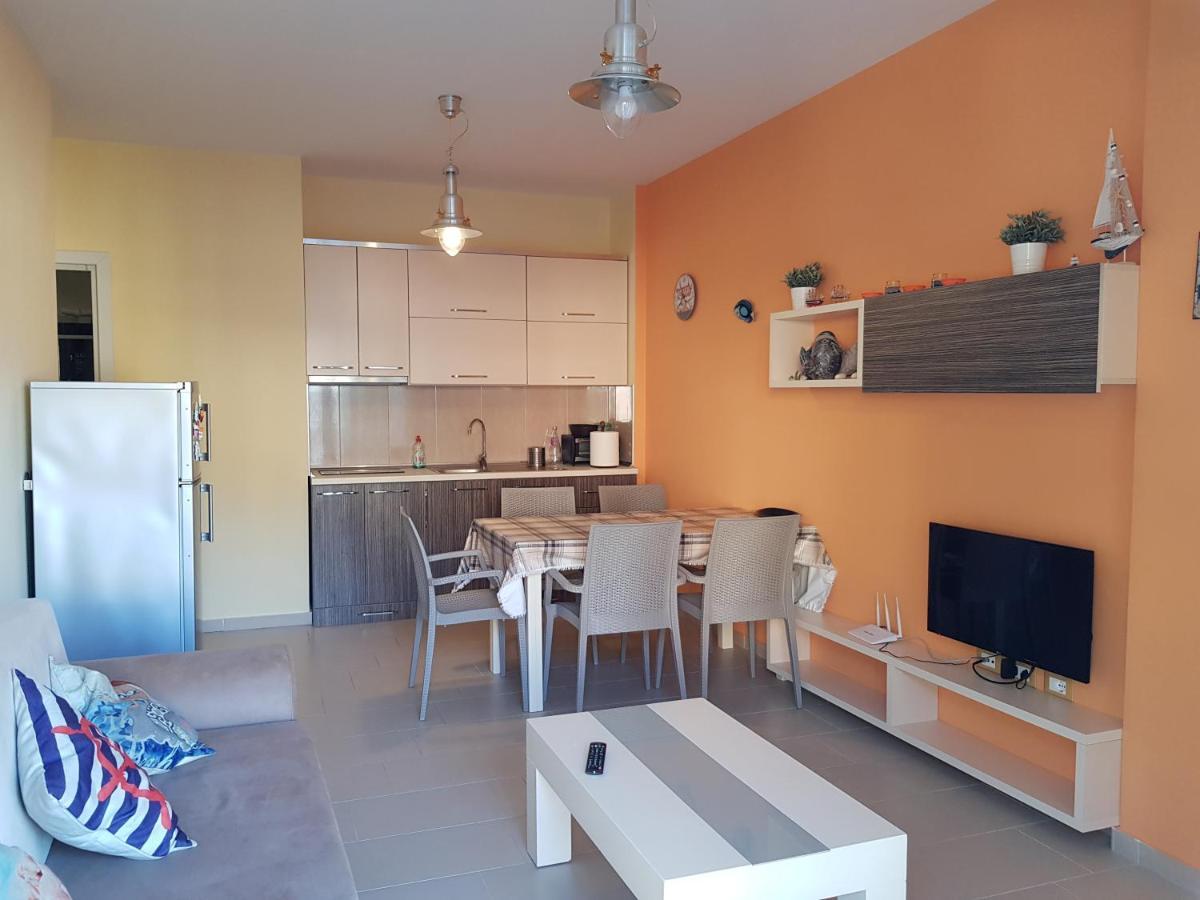 Holiday Apartments Вльора Екстер'єр фото